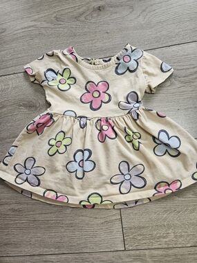 5/20$ George Baby Girl Floral Cotton Dress Beige Pink 3-6M🩷